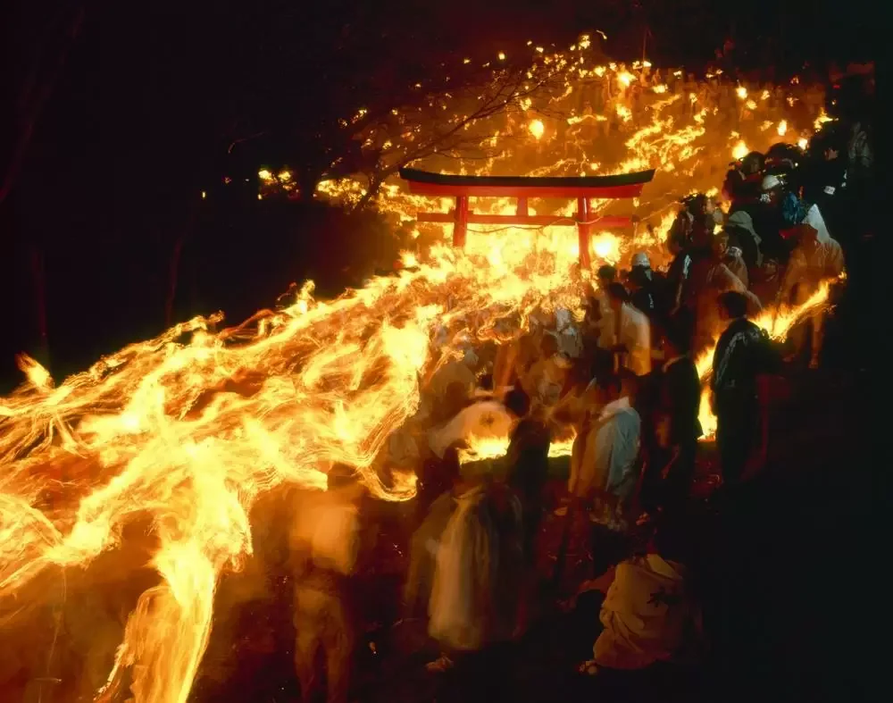 熊野速玉大社 世界遺産登録20周年記念「くまのこどもサミット 未来へつなぐ世界遺産」の掲載写真